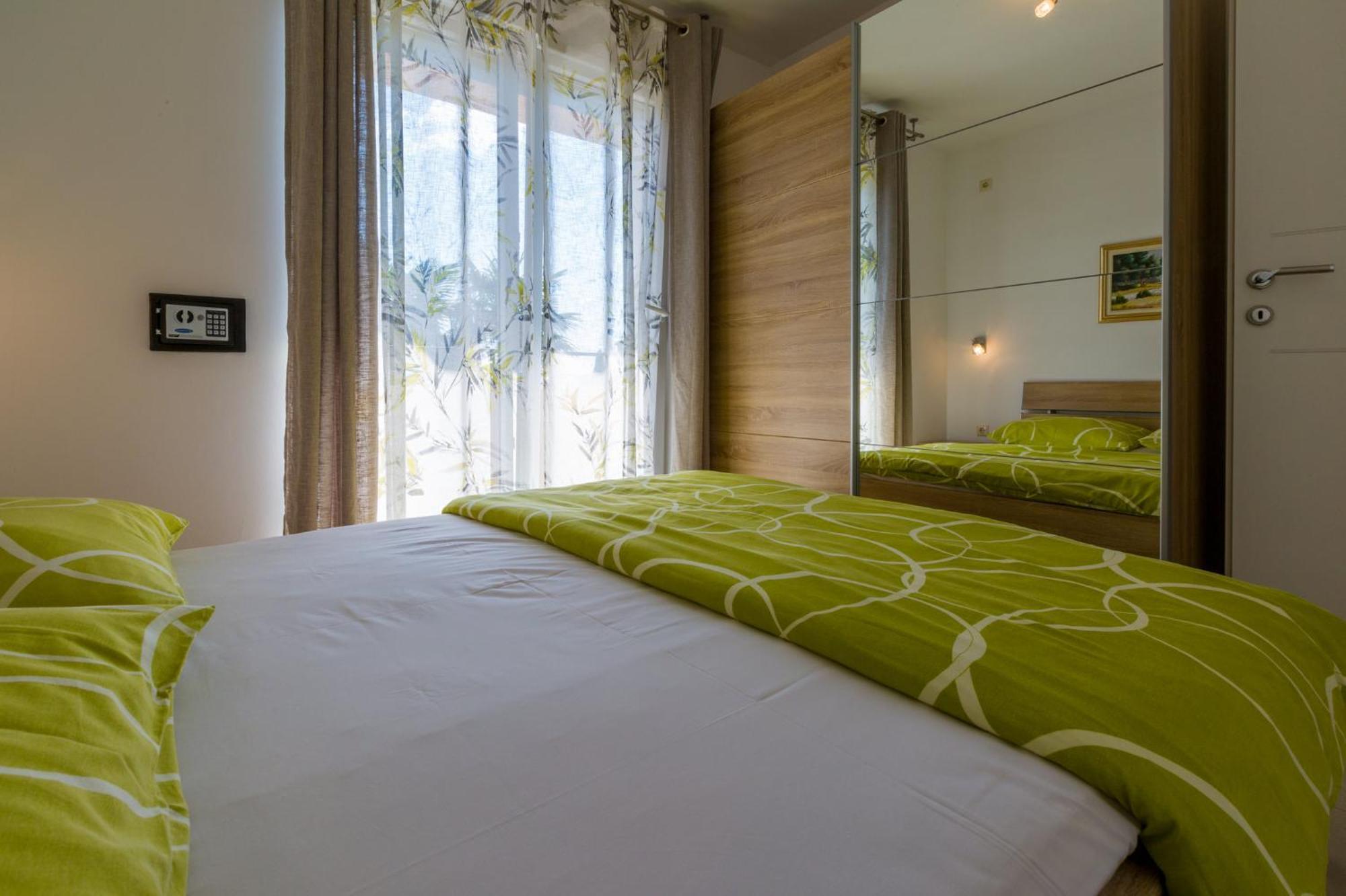 Domino Apartman Dramalj Szoba fotó