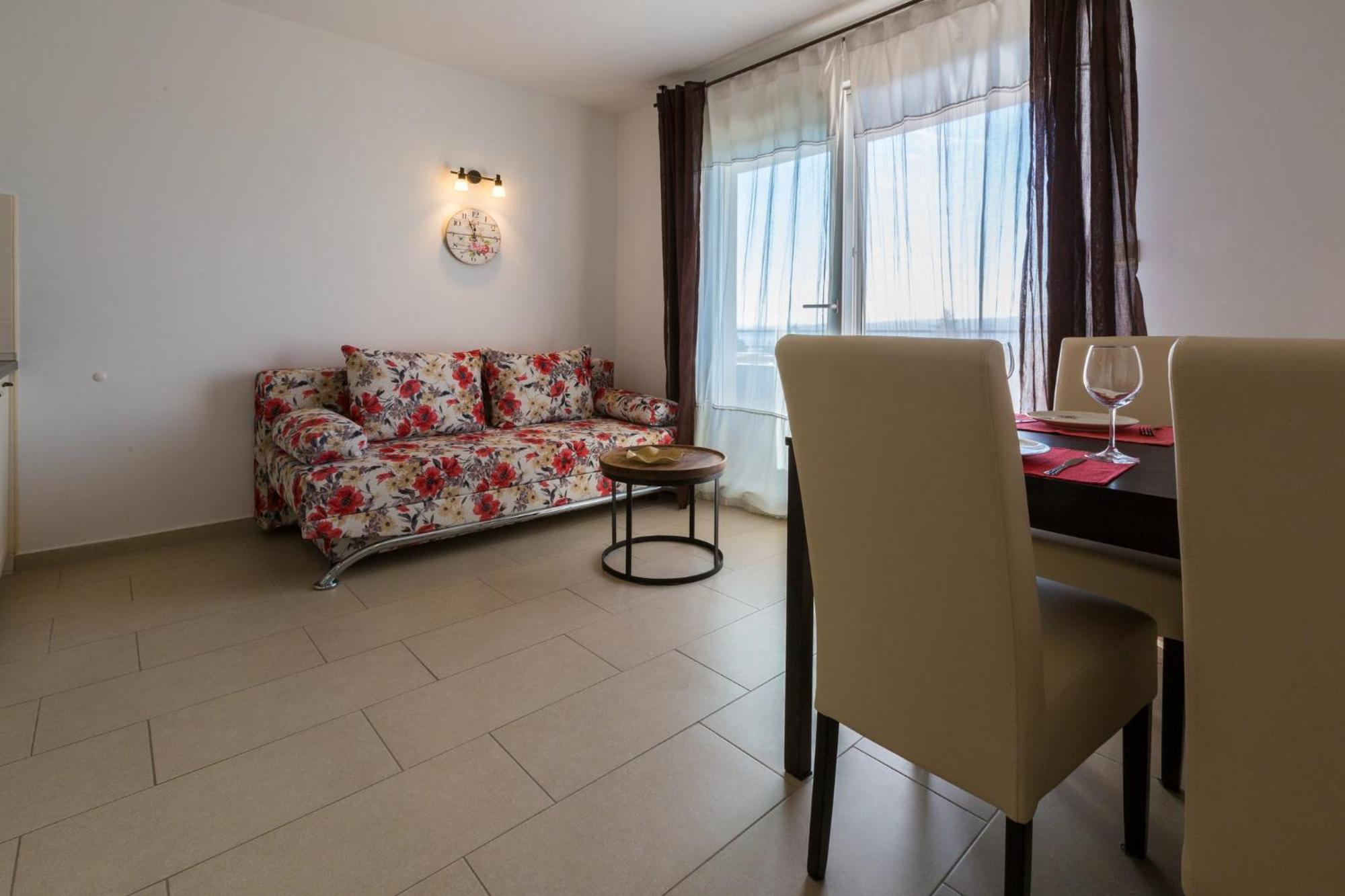 Domino Apartman Dramalj Szoba fotó
