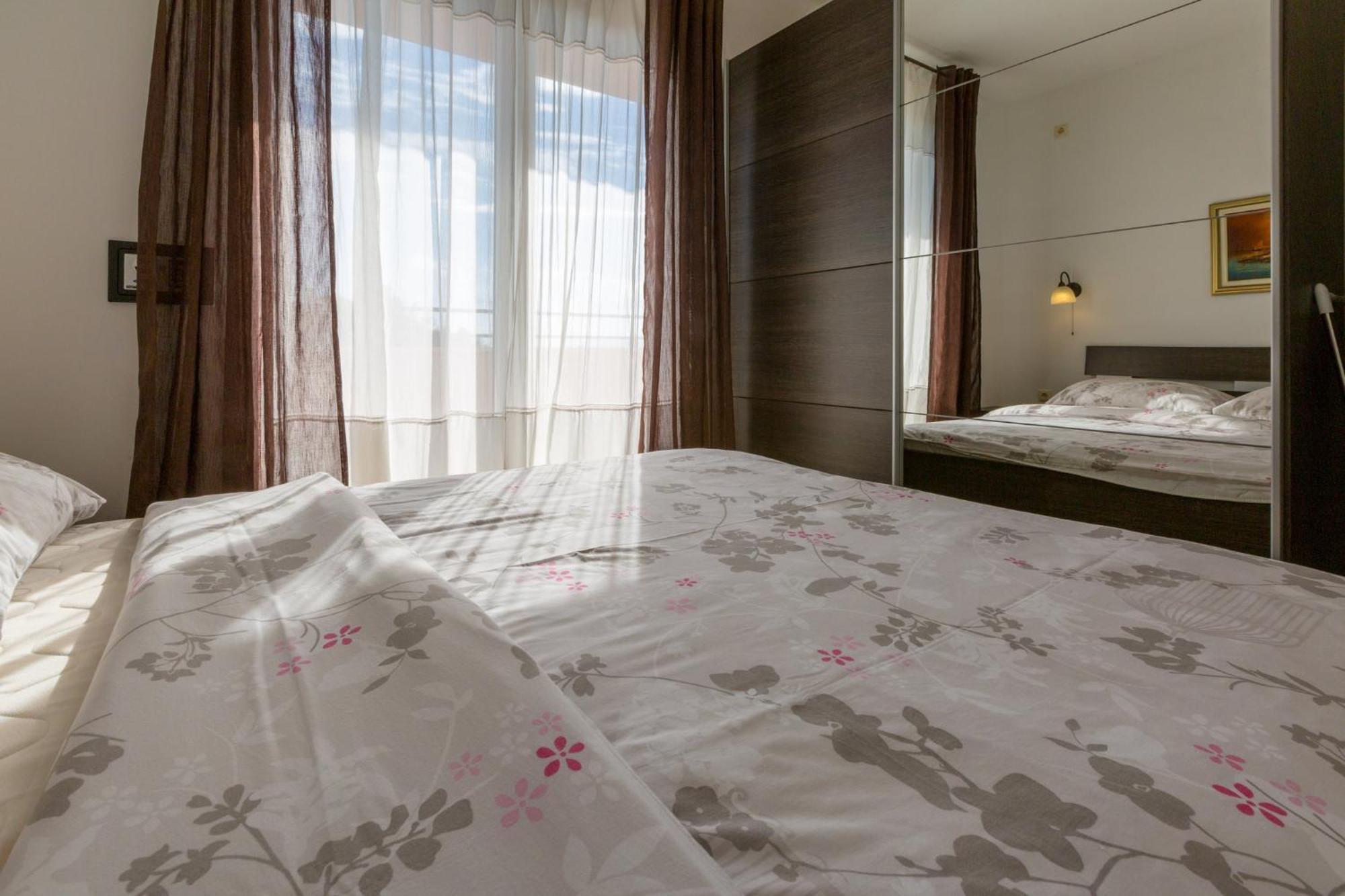 Domino Apartman Dramalj Szoba fotó